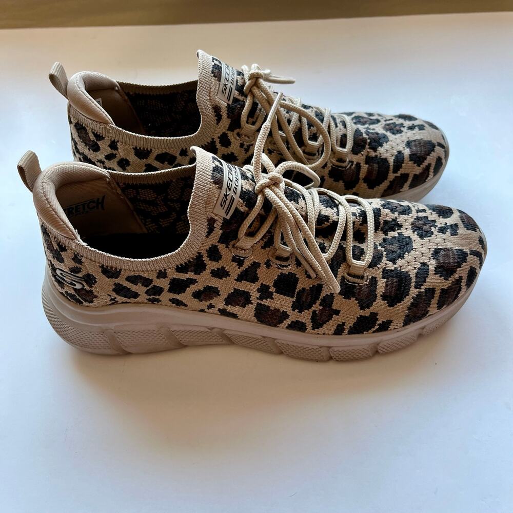 Bobs by Skechers Leopard Print Slip On Sneakers Shoes 8 Comfort Stretch Lace Up - Picture 5 of 7